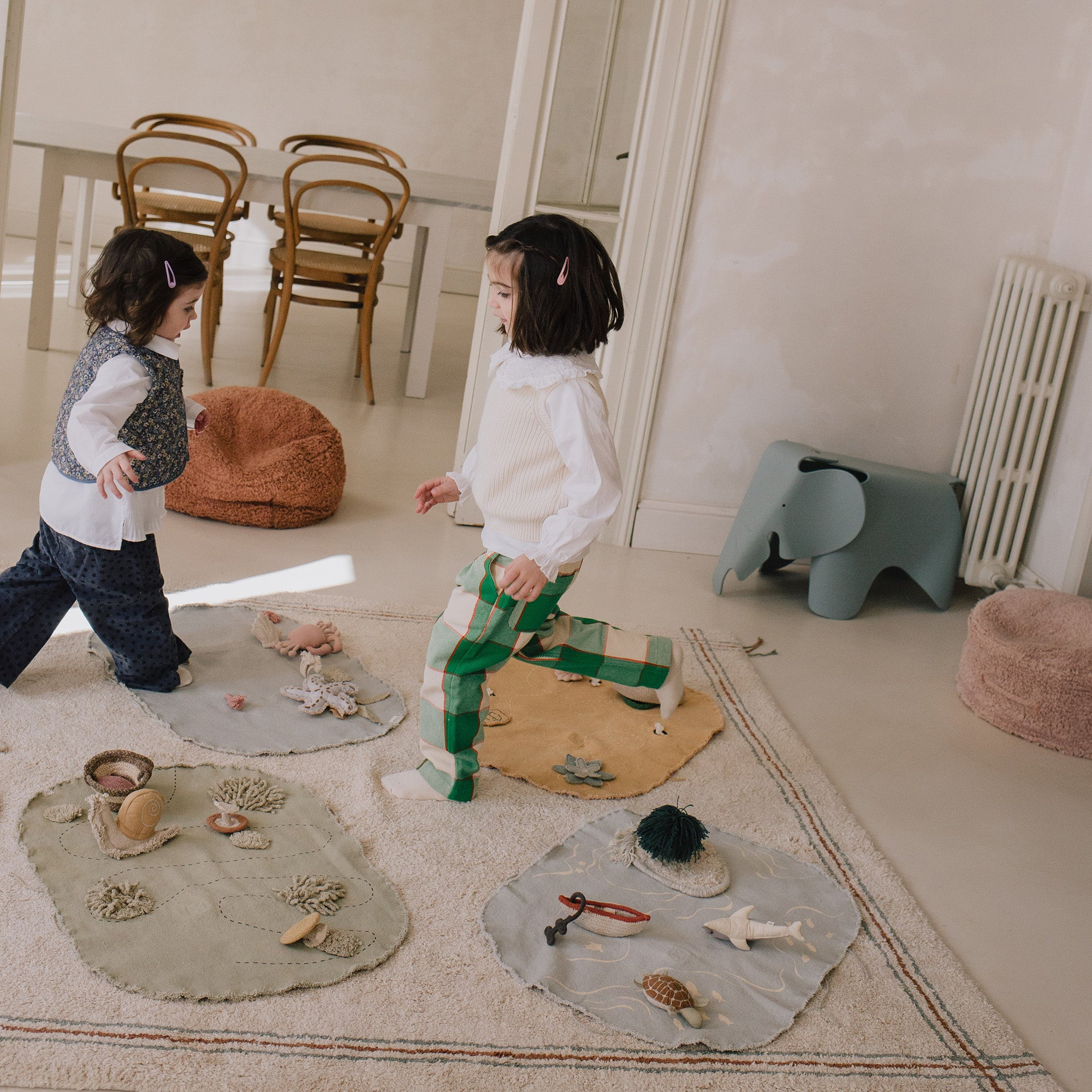 SMALL WORLD - THE ISLAND